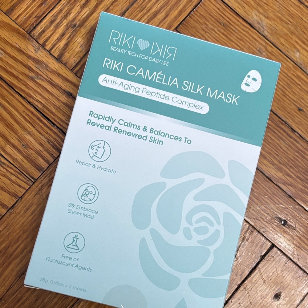 RIKI Camélia Silk Mask — Anti-Aging Sheet Mask (Seafoam)